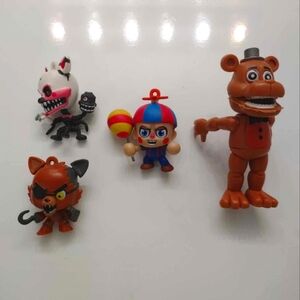 5 Nights at Freddie's figure lot